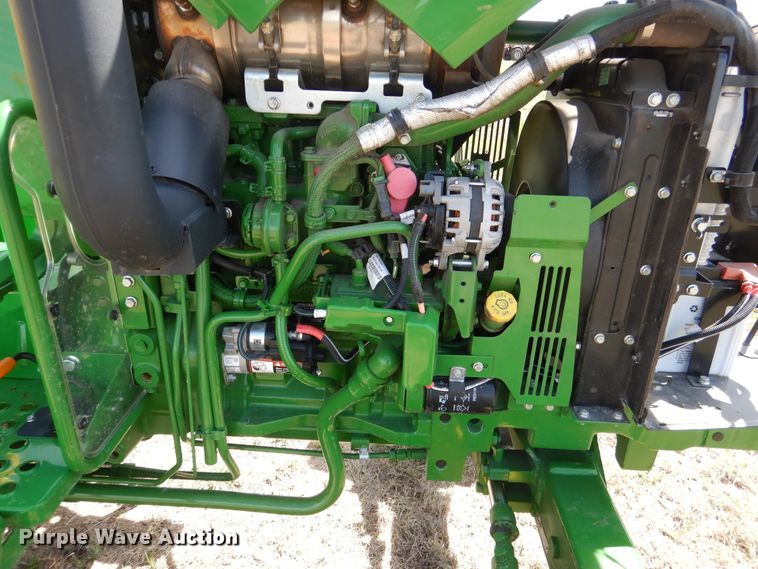image for item ES9615 2017 John Deere 5045E tractor