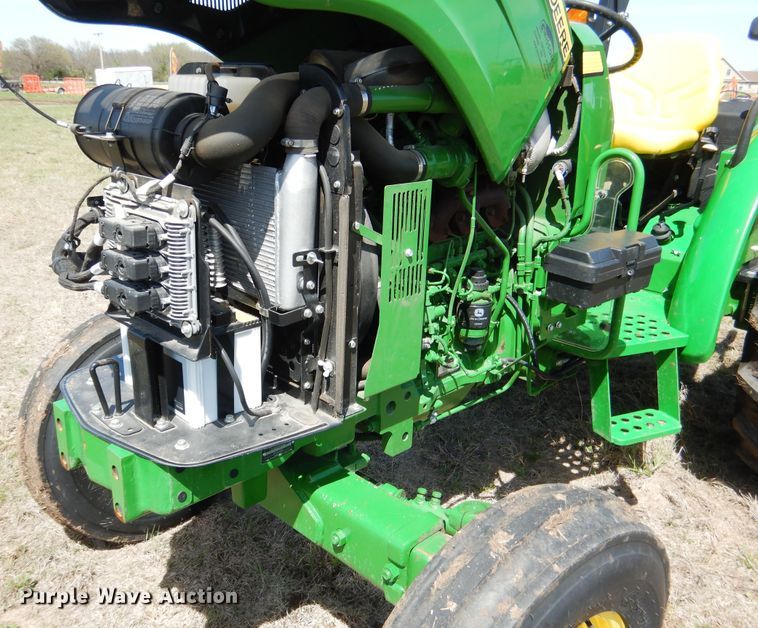 image for item ES9615 2017 John Deere 5045E tractor