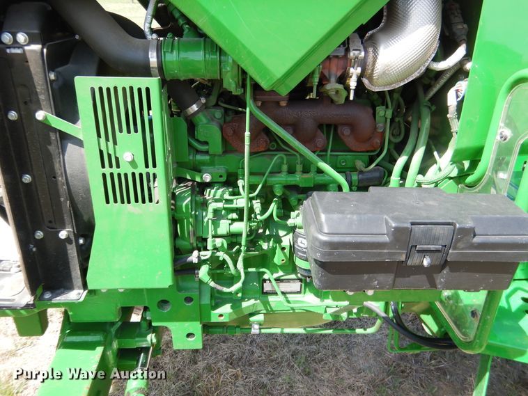 image for item ES9615 2017 John Deere 5045E tractor