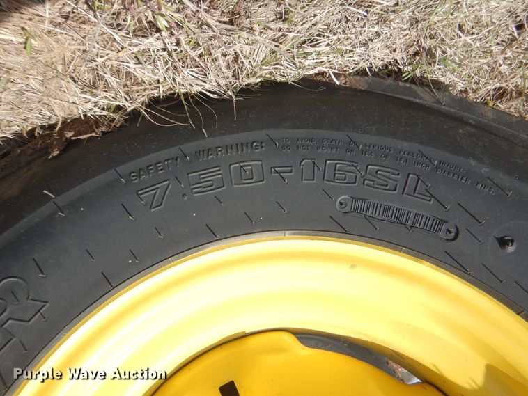 image for item ES9615 2017 John Deere 5045E tractor