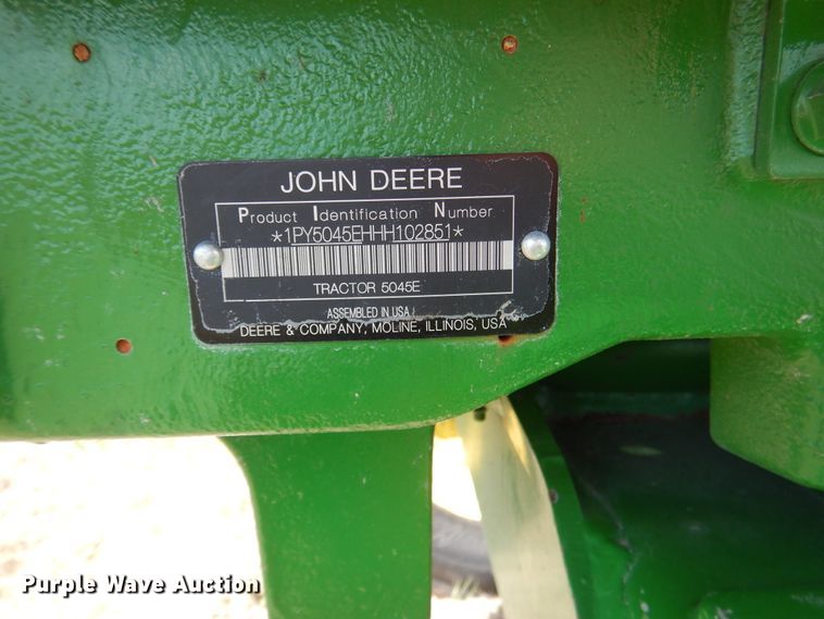 image for item ES9615 2017 John Deere 5045E tractor