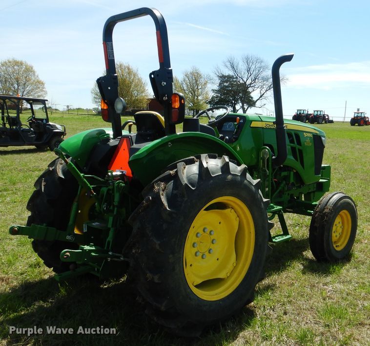 image for item ES9616 2017 John Deere 5055E tractor