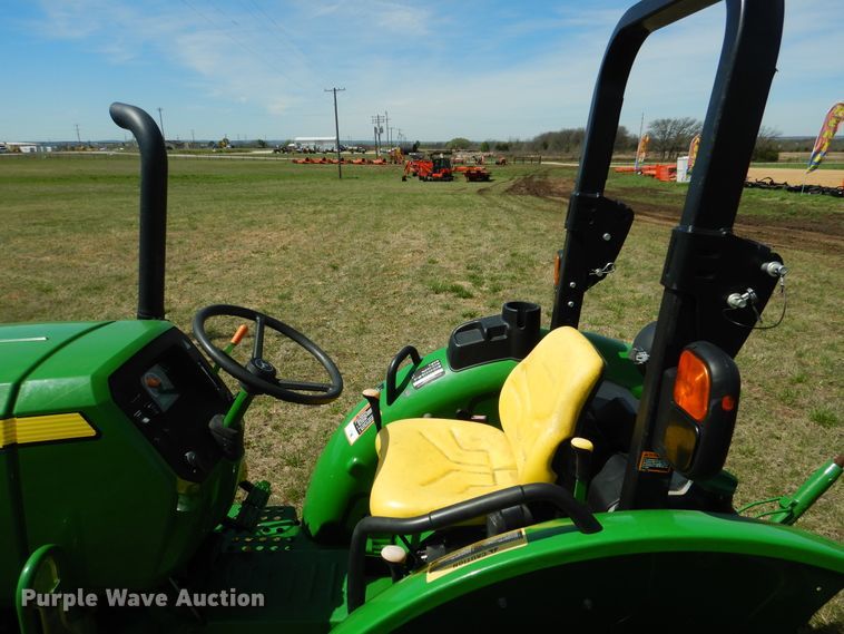 image for item ES9616 2017 John Deere 5055E tractor