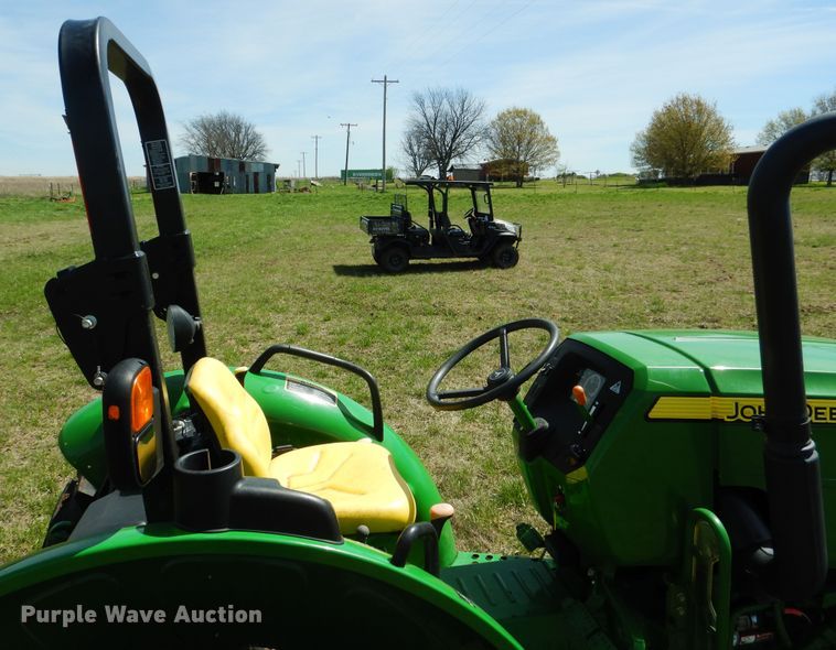 image for item ES9616 2017 John Deere 5055E tractor