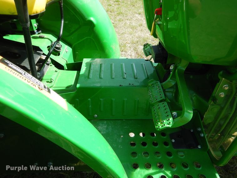 image for item ES9616 2017 John Deere 5055E tractor