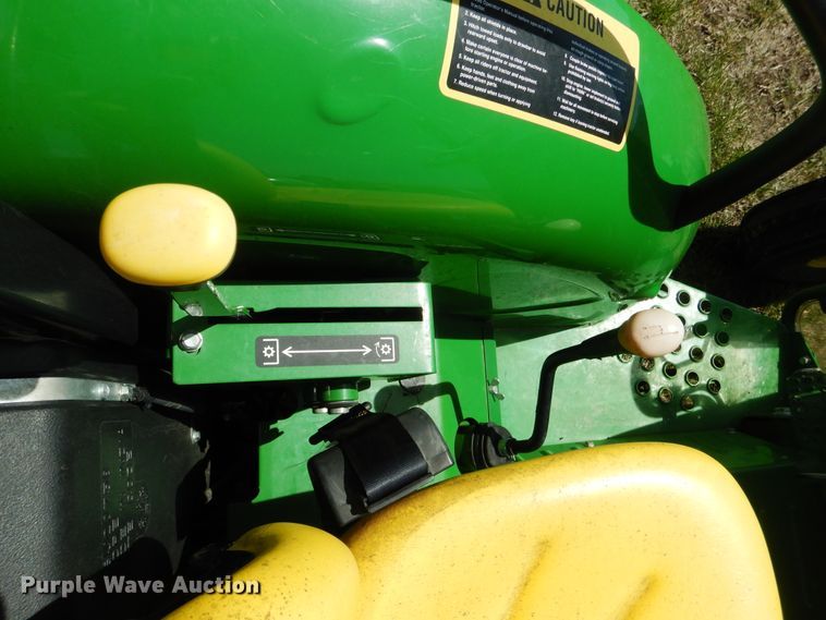 image for item ES9616 2017 John Deere 5055E tractor