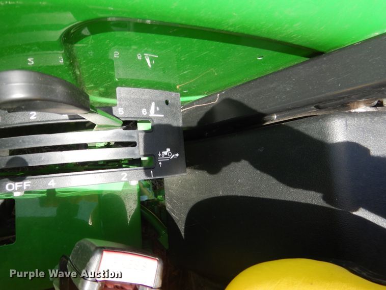 image for item ES9616 2017 John Deere 5055E tractor