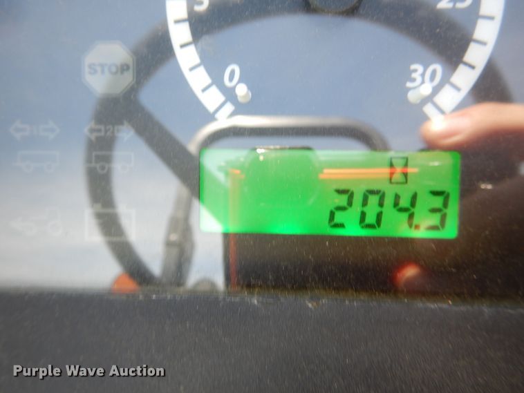 image for item ES9616 2017 John Deere 5055E tractor