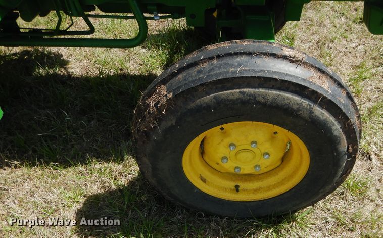 image for item ES9616 2017 John Deere 5055E tractor