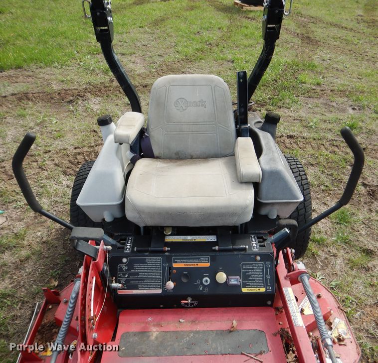 image for item ES9617 Exmark Lazer Z LHP4818KC ZTR lawn mower