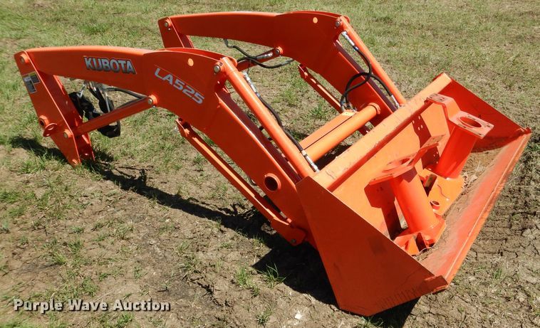 image for item ES9628 Kubota LA525 loader