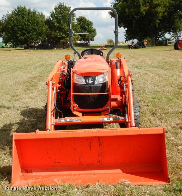 image for item GC9639 2017 Kubota L3901 MFWD tractor
