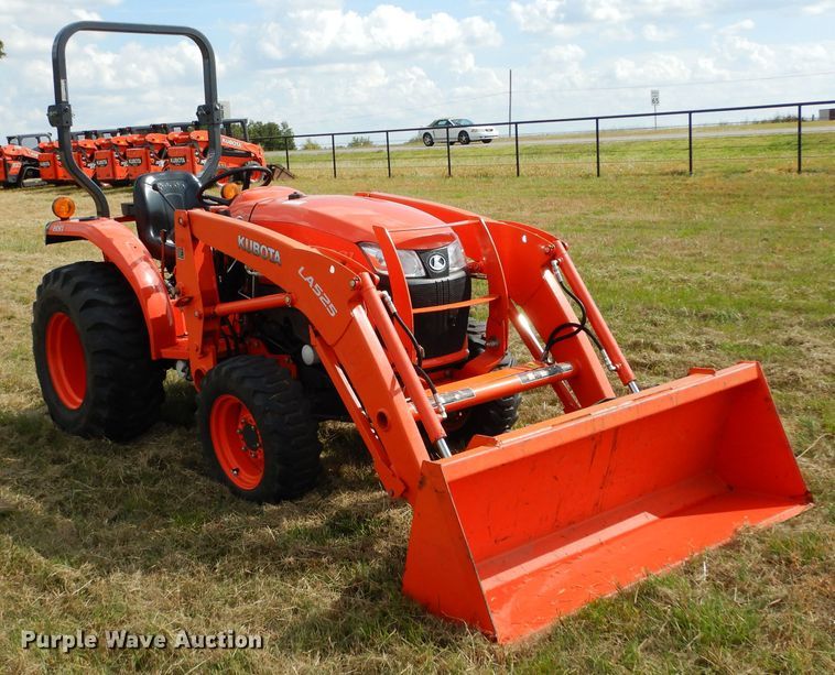 image for item GC9639 2017 Kubota L3901 MFWD tractor