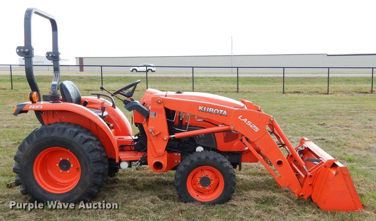 image for item GC9639 2017 Kubota L3901 MFWD tractor