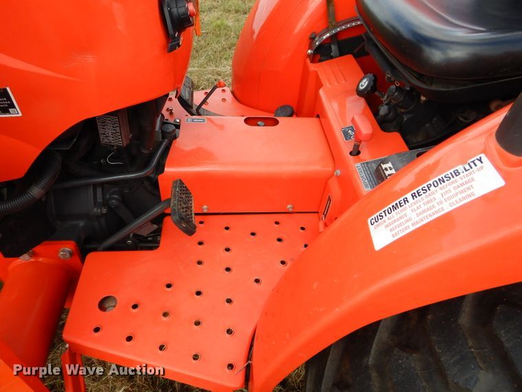 image for item GC9639 2017 Kubota L3901 MFWD tractor