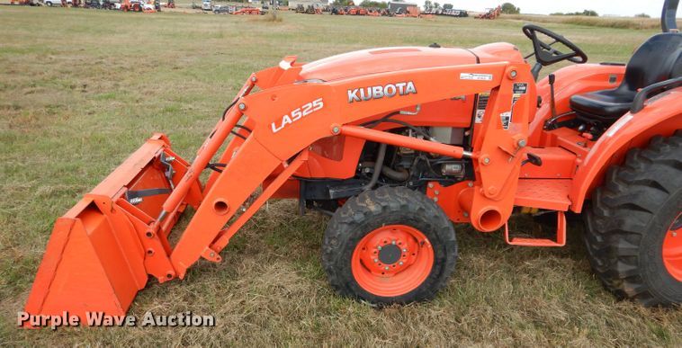 image for item GC9639 2017 Kubota L3901 MFWD tractor