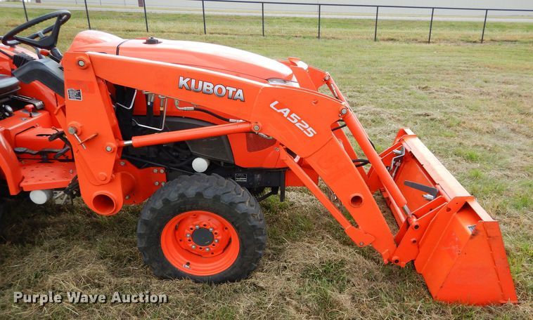 image for item GC9639 2017 Kubota L3901 MFWD tractor
