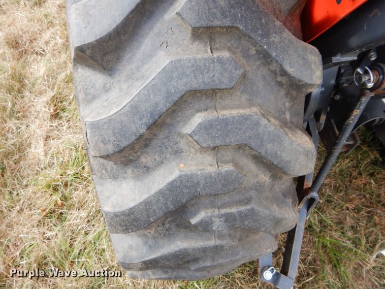 image for item GC9639 2017 Kubota L3901 MFWD tractor