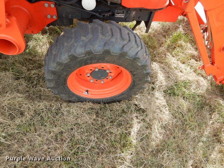 image for item GC9639 2017 Kubota L3901 MFWD tractor