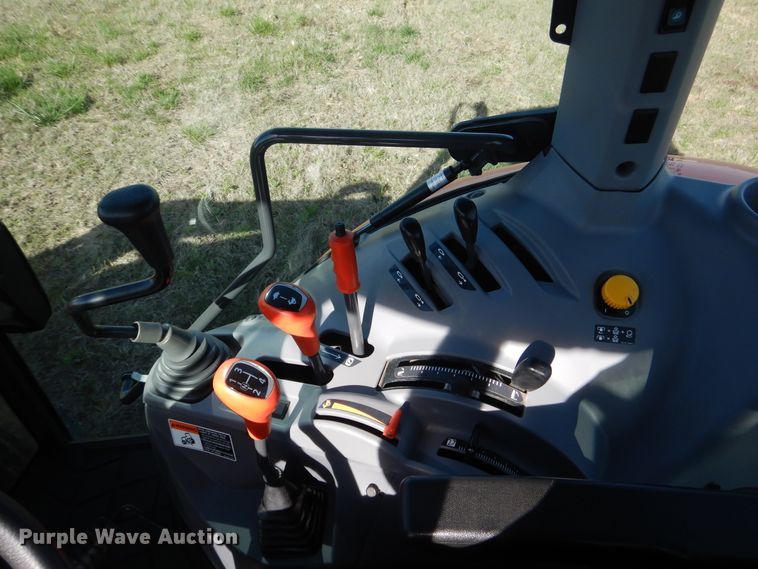 image for item GC9655 2017 Kubota M5-111D MFWD tractor