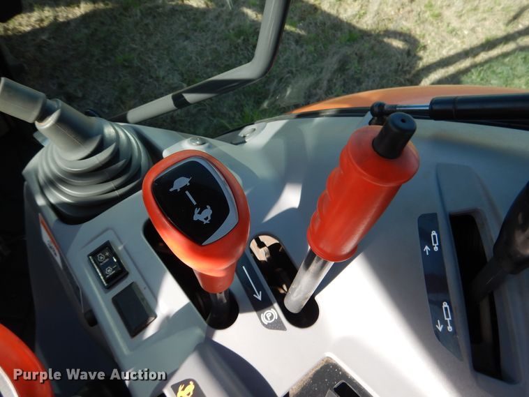 image for item GC9655 2017 Kubota M5-111D MFWD tractor