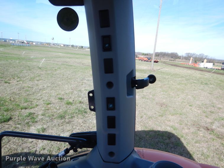 image for item GC9655 2017 Kubota M5-111D MFWD tractor