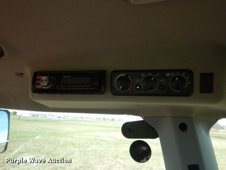 image for item GC9655 2017 Kubota M5-111D MFWD tractor