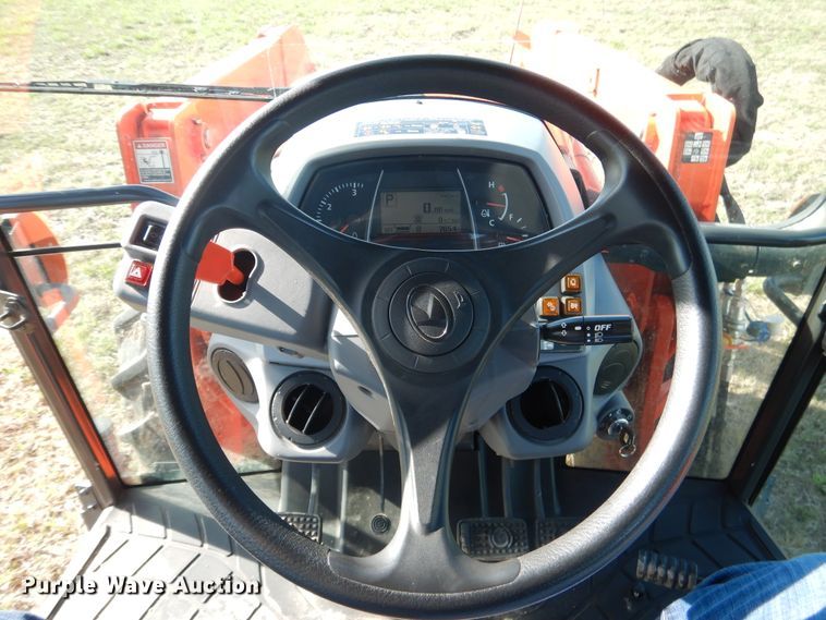 image for item GC9655 2017 Kubota M5-111D MFWD tractor