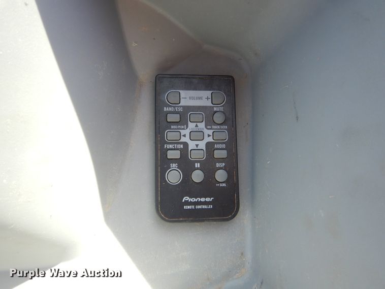 image for item GC9655 2017 Kubota M5-111D MFWD tractor