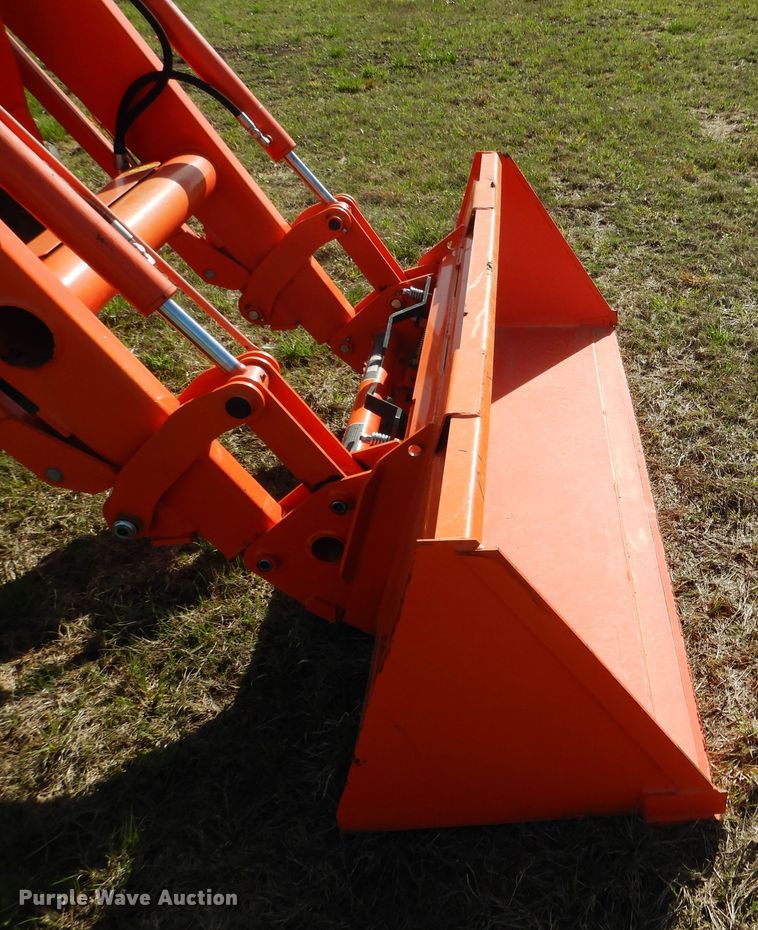 image for item GC9655 2017 Kubota M5-111D MFWD tractor