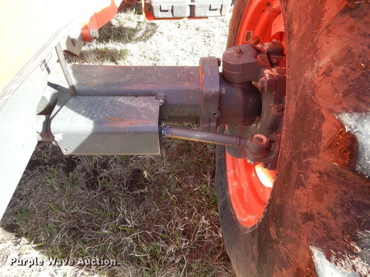 image for item GC9655 2017 Kubota M5-111D MFWD tractor