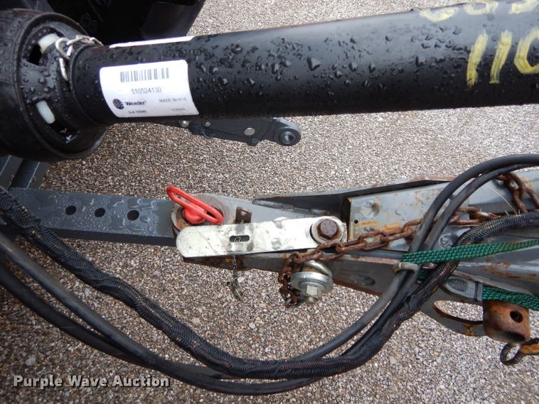 image for item GK9166 2014 Massey-Ferguson 2956A round baler