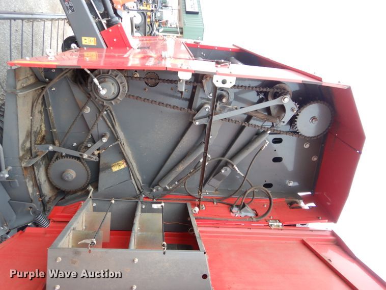 image for item GK9166 2014 Massey-Ferguson 2956A round baler