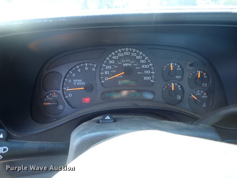 image for item DC3259 2003 Chevrolet Silverado 2500HD  utility bed pickup truck