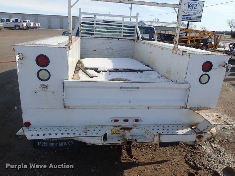 image for item DC3313 2002 Ford F350 Super Duty utility bed pickup truck