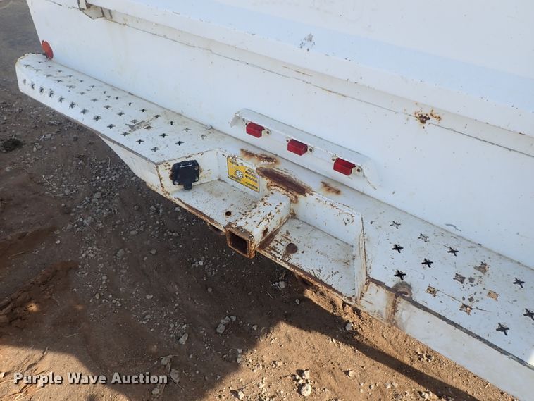 image for item DC3313 2002 Ford F350 Super Duty utility bed pickup truck