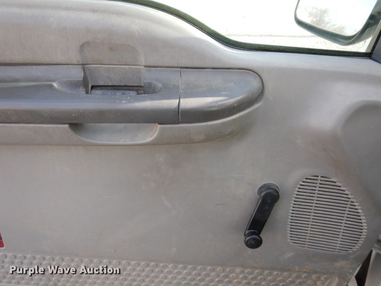 image for item DE4254 2001 Ford F250 Super Duty XL  pickup truck