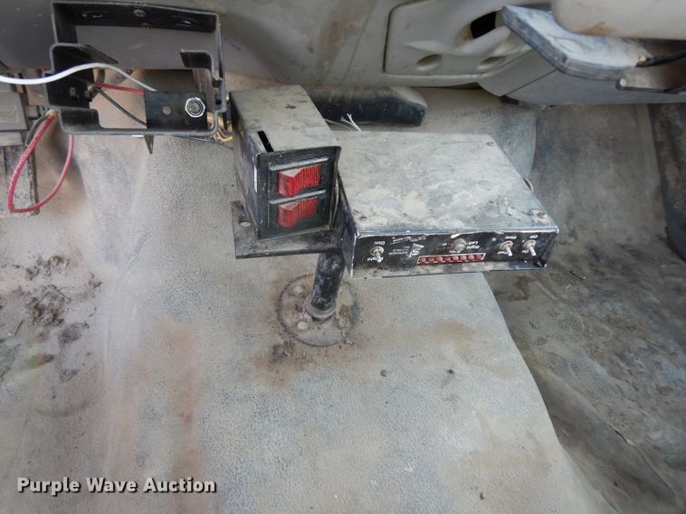 image for item DE4254 2001 Ford F250 Super Duty XL  pickup truck