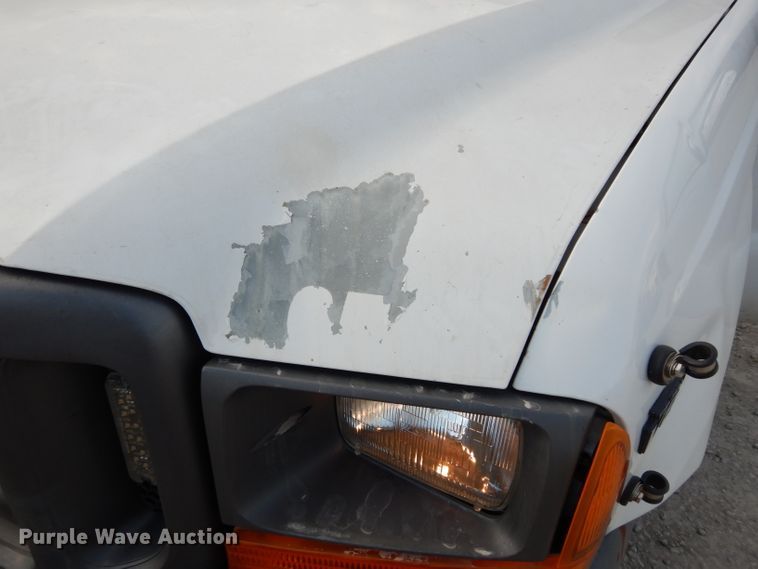 image for item DE4254 2001 Ford F250 Super Duty XL  pickup truck