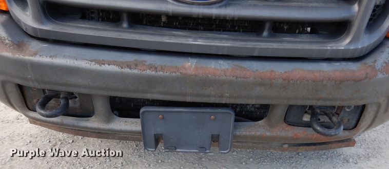 image for item DE4254 2001 Ford F250 Super Duty XL  pickup truck