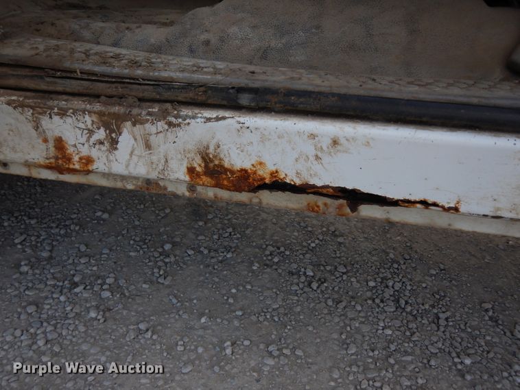 image for item DE4254 2001 Ford F250 Super Duty XL  pickup truck