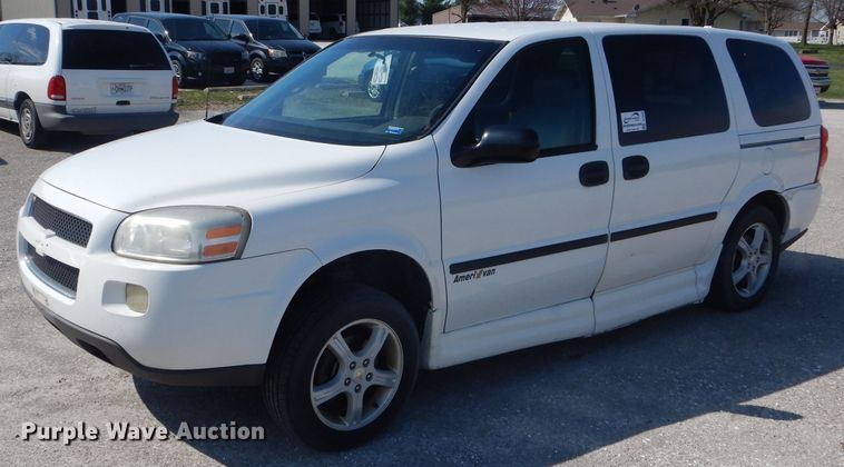 image for item DF3036 2005 Chevrolet Uplander  handicap accessible van