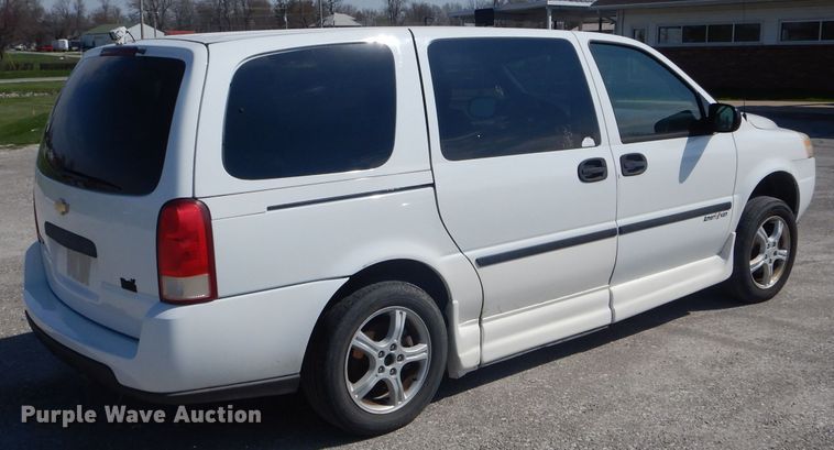 image for item DF3036 2005 Chevrolet Uplander  handicap accessible van