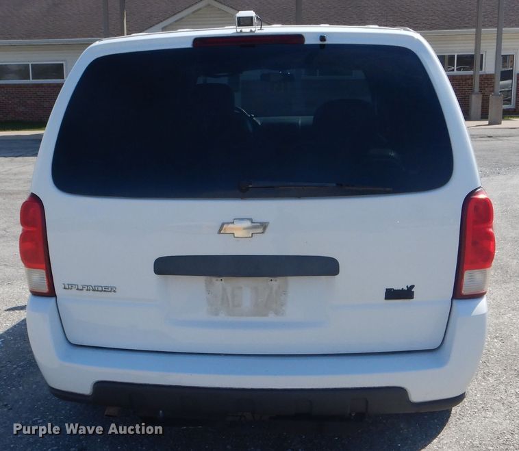 image for item DF3036 2005 Chevrolet Uplander  handicap accessible van