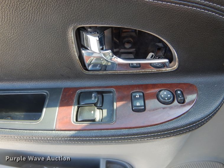 image for item DF3036 2005 Chevrolet Uplander  handicap accessible van