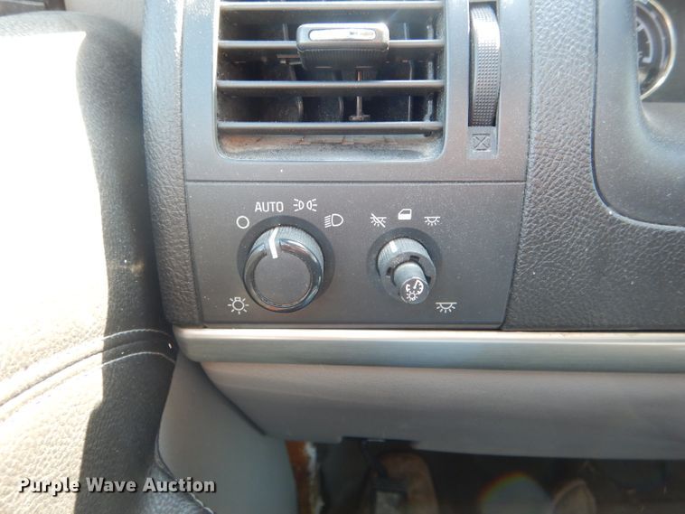 image for item DF3036 2005 Chevrolet Uplander  handicap accessible van