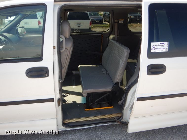 image for item DF3036 2005 Chevrolet Uplander  handicap accessible van