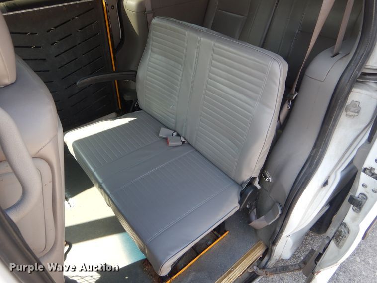 image for item DF3036 2005 Chevrolet Uplander  handicap accessible van