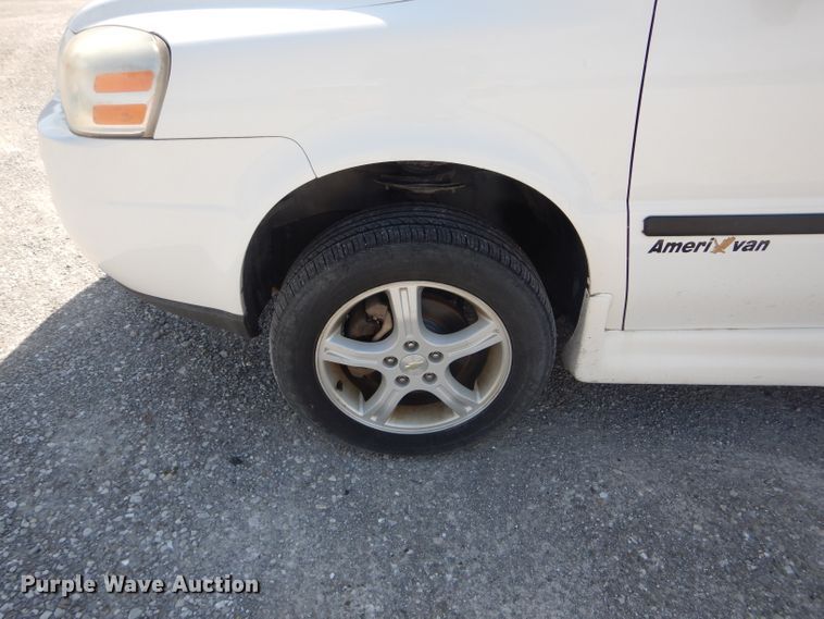image for item DF3036 2005 Chevrolet Uplander  handicap accessible van