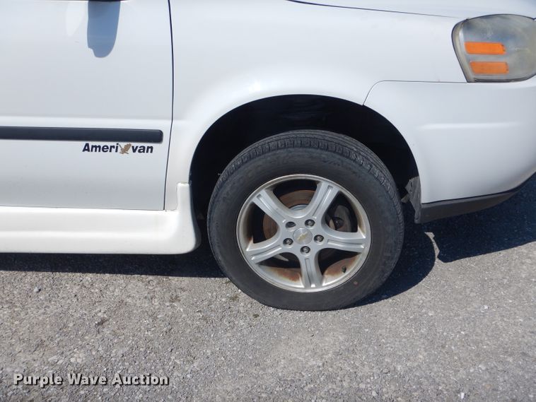 image for item DF3036 2005 Chevrolet Uplander  handicap accessible van